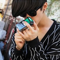 ��˼���Ե�����QQͷ�����ϱ��ӣ��Ҹ���ǩ���ĺ�Լ