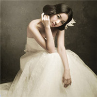 �����Ļ�ɴ��ͼƬͷ��ѩ�׵Ļ�ɴΨ���ķ羰����