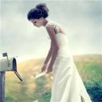 �����Ļ�ɴ��ͼƬͷ��ѩ�׵Ļ�ɴΨ���ķ羰����