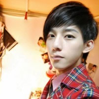 ˧���ĸ�������QQͷ��û��һ���˵��������