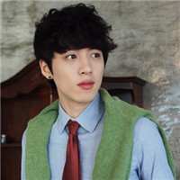 ˧����Ӣ������QQͷ��û��Ŀ�ĵ����ߡ�ֻΪ������