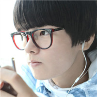 ˧����Ӣ������QQͷ��û��Ŀ�ĵ����ߡ�ֻΪ������