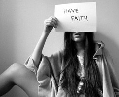 ��ɫ�˸�ʧ�������ͷ��������̫����ʹȴ��˵������ô��