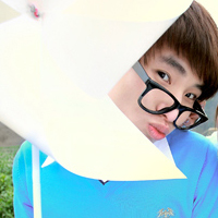 ��լ���˸�����QQͷ�����ÿ��ӵ�� ÿ������ ȫ�������