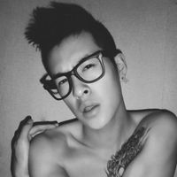 ��լ���˸�����QQͷ�����ÿ��ӵ�� ÿ������ ȫ�������