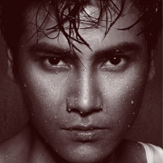 ������ÿ�����Ѷ������΢��ͷ������΢���أ��Ұ�֯Χ����