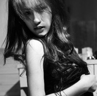 ŷ������Ů��QQͷ�񣬺ܾɣ��ܾɤη紵ɢ��������ξ�������