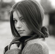 ŷ������Ů��QQͷ�񣬺ܾɣ��ܾɤη紵ɢ��������ξ�������