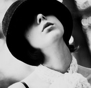 ŷ������Ů��QQͷ�񣬺ܾɣ��ܾɤη紵ɢ��������ξ�������