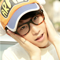 �ɰ�����˧������QQͷ������֮���Ҳŷ����Լ��ж಻��һ��