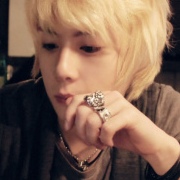 ʱ�з��͵�˧������qqͷ������Ҫʱ�̱������Լ�����Ů��