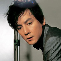 ˧��������������ͷ�����㱳����и��Ҹ���Ů��