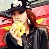 ����ױ�ݾ�̬QQŮ��ͷ�񣬰�������һ����߾�������������