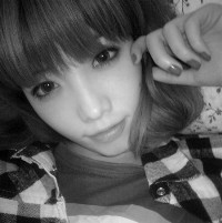 �����һ�������ڼ��棬�˸кڰ��Ƿ�Ů��QQͷ��