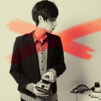 �ɰ��⾳����QQͷ�������ڴ�̨�ϵ�С���Ѿ�����ͻȻ������