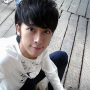 ����QQ������������ͷ�񣬹���������ֵı��鶺Ц��