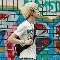 ��ɫ��ɫ����