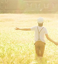 ���ַ������ͷ�� ���ֵ�Ӱ�����껪