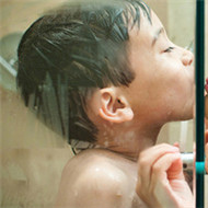 ����ĩ���и��Ե��Ҹ�����ͷ��