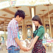 ��������ͷ��һ��һŮ����ѡ�������������Ҹ�ͷ��