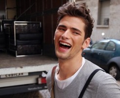 ŷ����������ͷ�� ����㻹�ǵ���