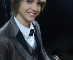 ŷ����������ͷ�� ����㻹�ǵ���