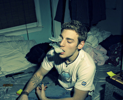 ŷ����������ͷ�� ����㻹�ǵ���