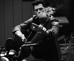 ŷ����������ͷ�� ����㻹�ǵ���