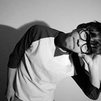 С���Ժڰ�����ͷ���ٶ���Ϯ