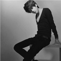 С���Ժڰ�����ͷ���ٶ���Ϯ