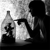 С���Ժڰ�����ͷ���ٶ���Ϯ