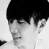 С���Ժڰ�����ͷ���ٶ���Ϯ