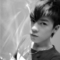 С���Ժڰ�����ͷ���ٶ���Ϯ