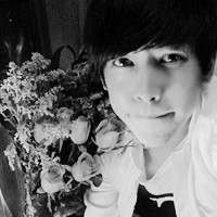 С���Ժڰ�����ͷ���ٶ���Ϯ