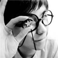 С���Ժڰ�����ͷ���ٶ���Ϯ