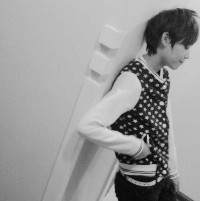 С���Ժڰ�����ͷ���ٶ���Ϯ