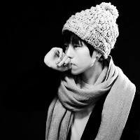 С���Ժڰ�����ͷ���ٶ���Ϯ