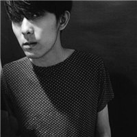 С���Ժڰ�����ͷ���ٶ���Ϯ