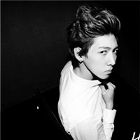 С���Ժڰ�����ͷ���ٶ���Ϯ