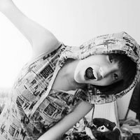 С���Ժڰ�����ͷ���ٶ���Ϯ