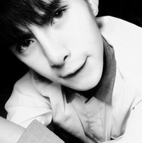 С���Ժڰ�����ͷ���ٶ���Ϯ