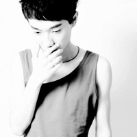 С���Ժڰ�����ͷ���ٶ���Ϯ