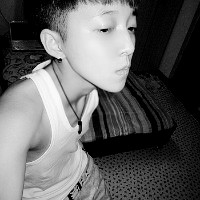 С���Ժڰ�����ͷ���ٶ���Ϯ