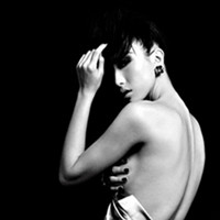 ����������ͷ�� չ�ֲ�һ�����Լ�