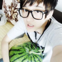 �ӽ����ŵ�ˣ������ͷ�� С����������