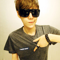 �е�Сˣ�ɰ��ķ�������������ͷ��