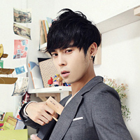 �е�С���Ե���������˧��ͷ��