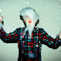 ŷ����񣺸�ɫ��ͷ�ƻ��ײ����Ӿ�