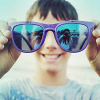 ŷ����񣺸�ɫ��ͷ�ƻ��ײ����Ӿ�