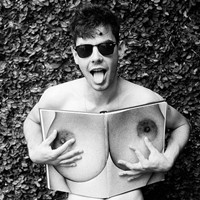 ŷ����񣺸�ɫ��ͷ�ƻ��ײ����Ӿ�